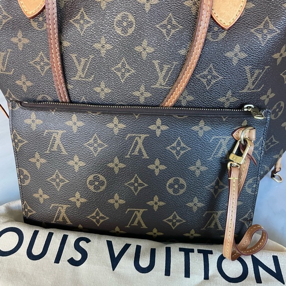 🌿authentic Louis Vuitton neverfull mm tote and pouch. Includes box - Picture 9 of 15